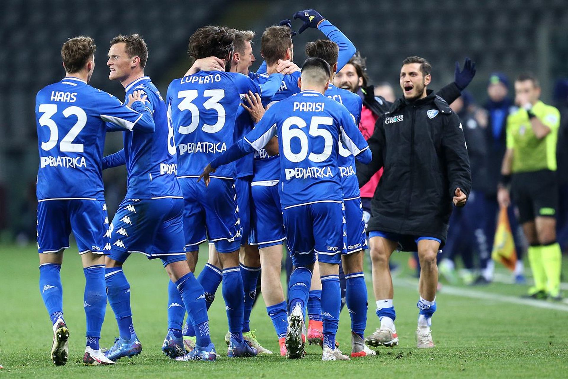 伊蒂哈德俱 伊蒂哈德俱